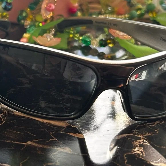 EUC Bolle Children’s Pirahna Jr Sunglasses with case - Picture 10 of 16